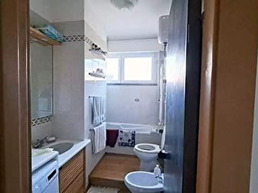 Immagine 12 di Villa in vendita  a Massarosa