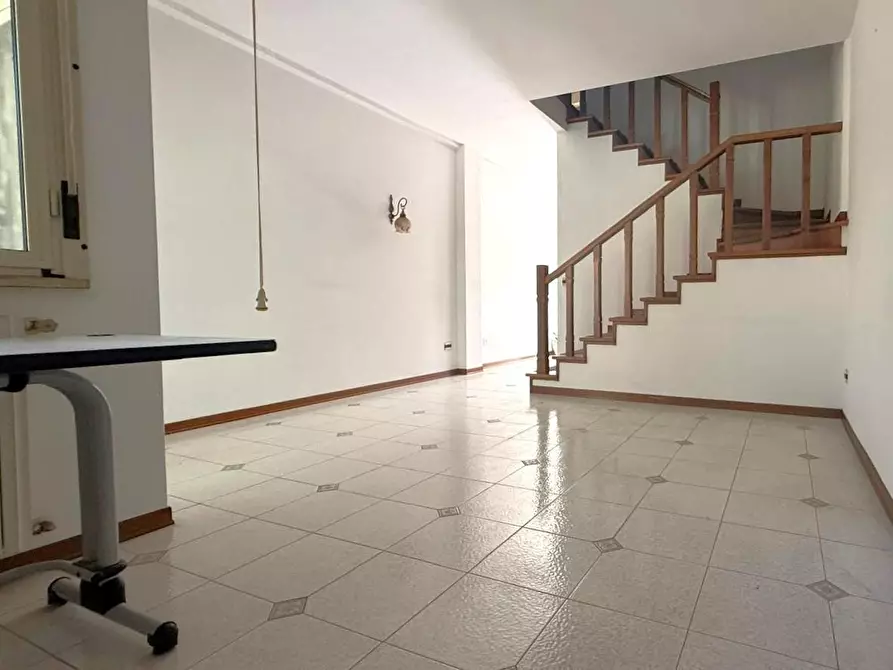 Immagine 9 di Appartamento in vendita  a Pontedera