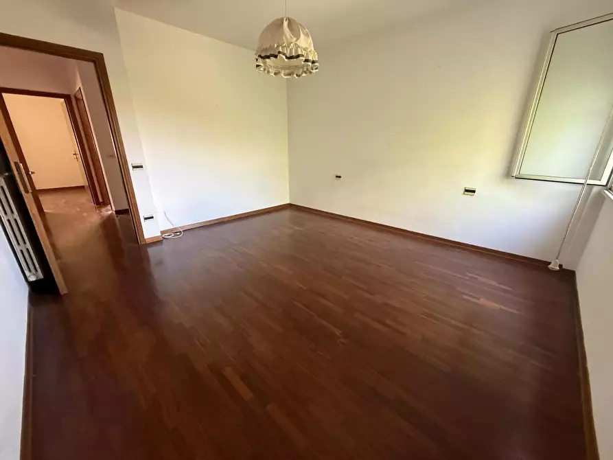 Immagine 23 di Appartamento in vendita  a Pontedera