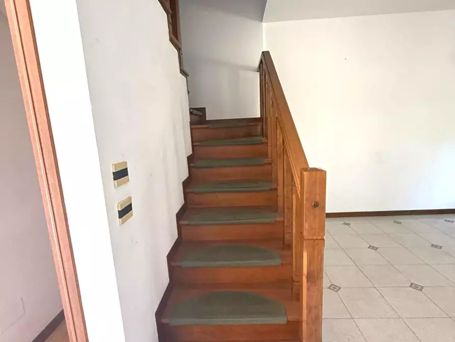 Immagine 12 di Appartamento in vendita  a Pontedera