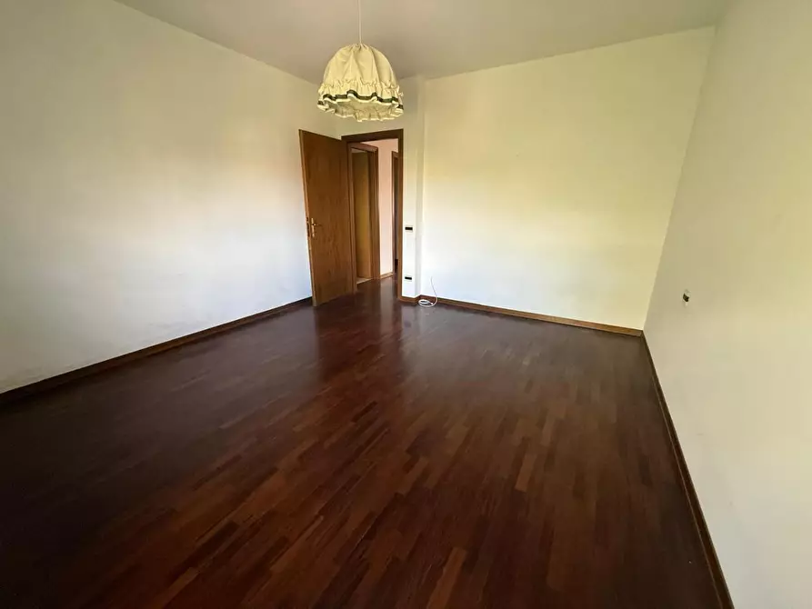 Immagine 22 di Appartamento in vendita  a Pontedera