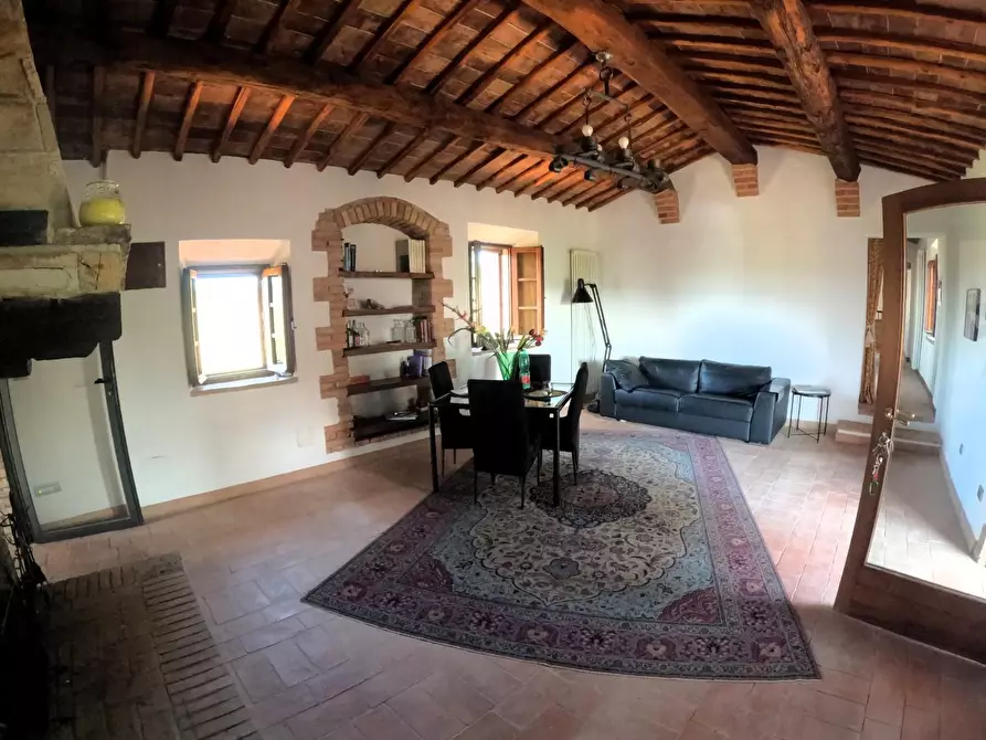 Immagine 47 di Casa colonica in vendita  a Siena