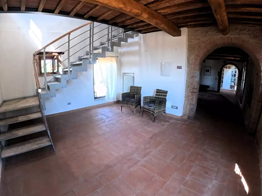 Immagine 31 di Casa colonica in vendita  a Siena