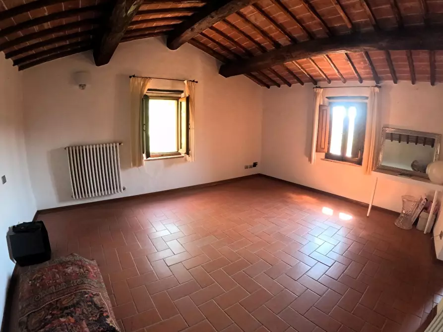 Immagine 43 di Casa colonica in vendita  a Siena