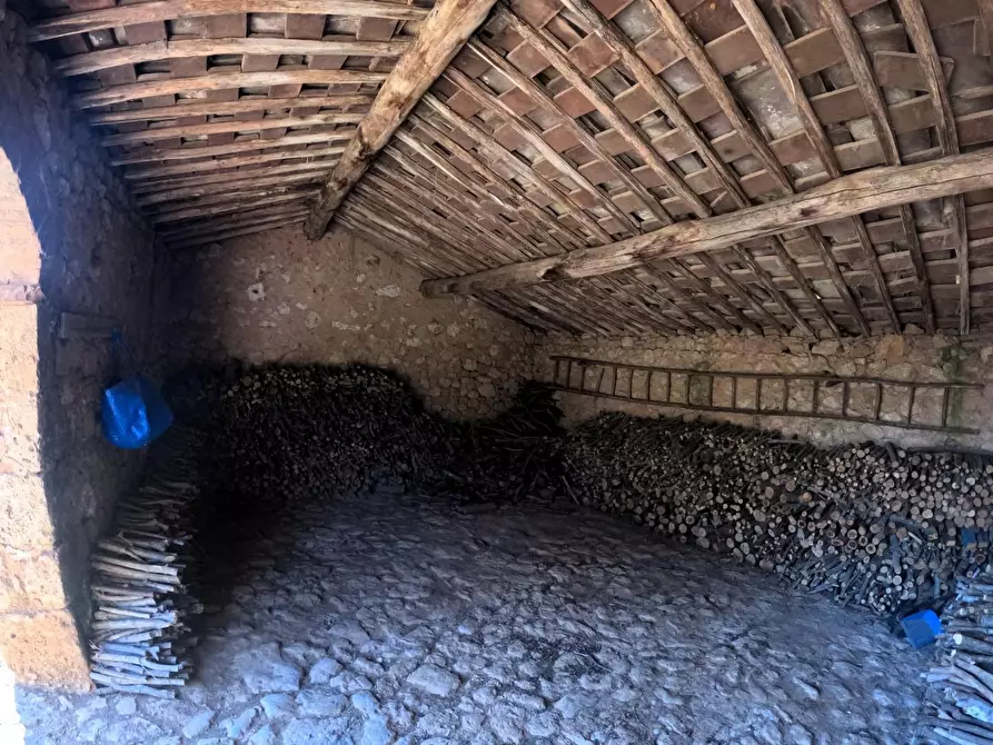 Immagine 55 di Casa colonica in vendita  a Siena