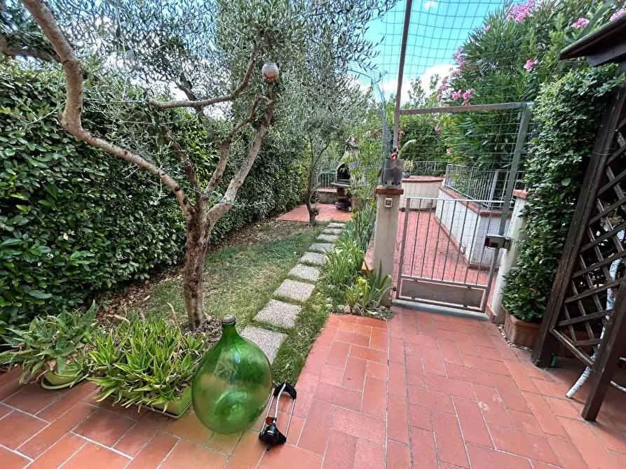 Immagine 21 di Porzione di casa in vendita  a Castelnuovo Berardenga