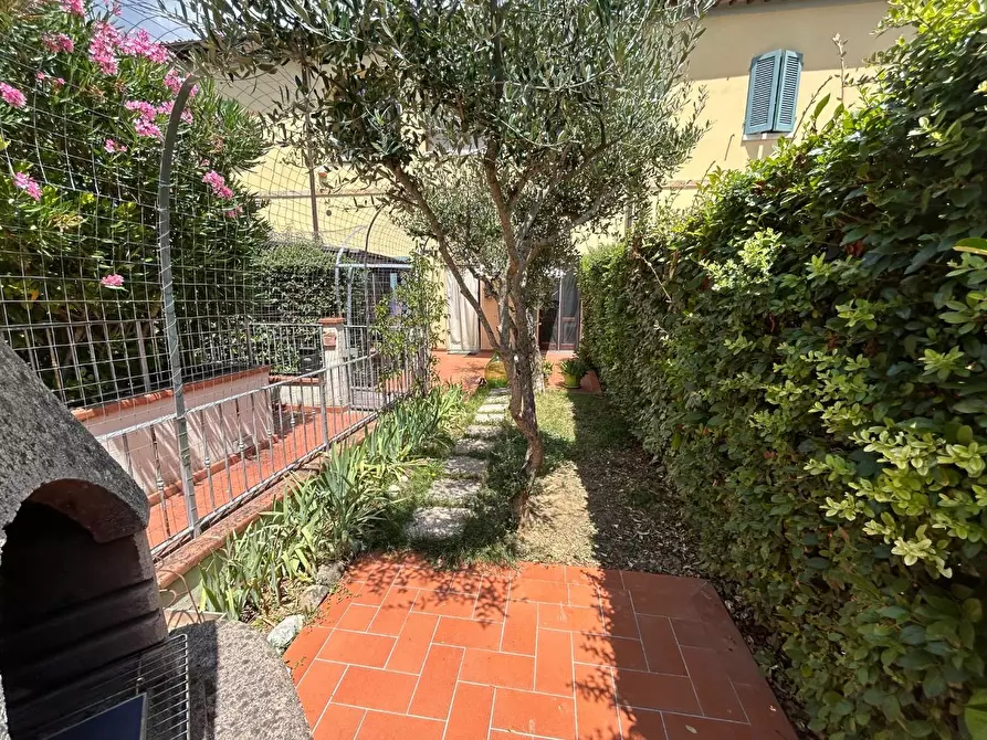 Immagine 25 di Porzione di casa in vendita  a Castelnuovo Berardenga