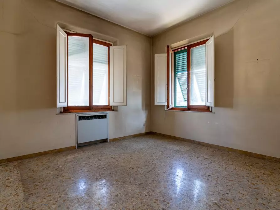 Immagine 15 di Palazzo in vendita  a Empoli