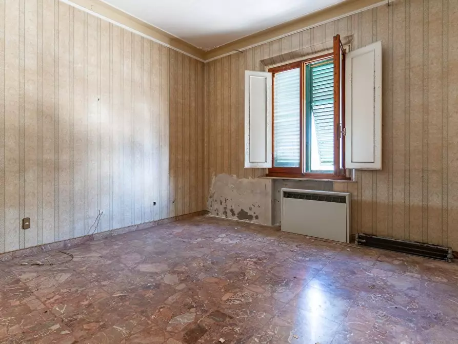 Immagine 20 di Palazzo in vendita  a Empoli