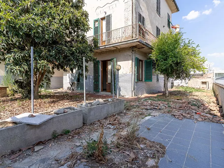 Immagine 3 di Palazzo in vendita  a Empoli