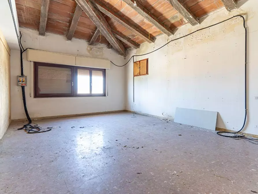 Immagine 23 di Palazzo in vendita  a Empoli