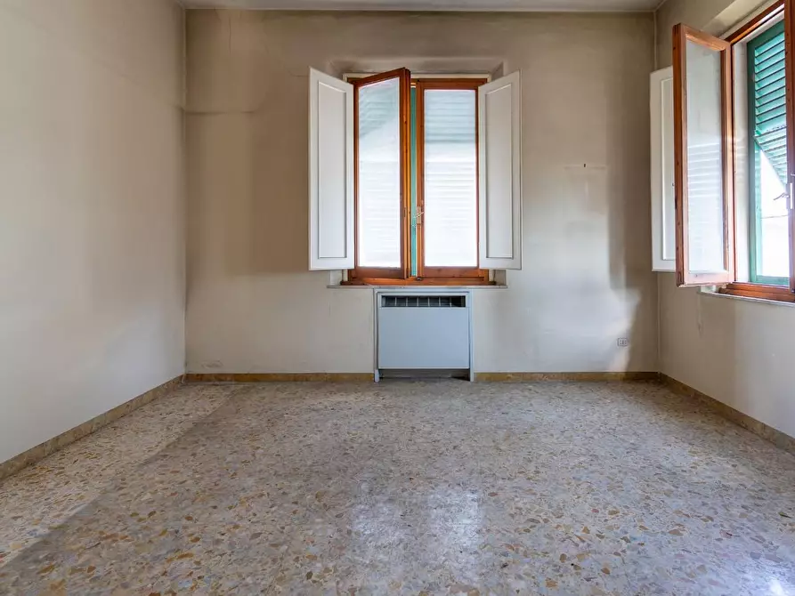 Immagine 14 di Palazzo in vendita  a Empoli