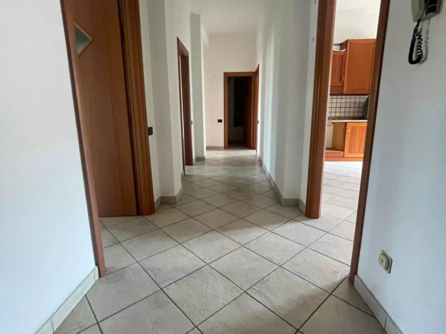 Immagine 4 di Appartamento in vendita  a Poggibonsi