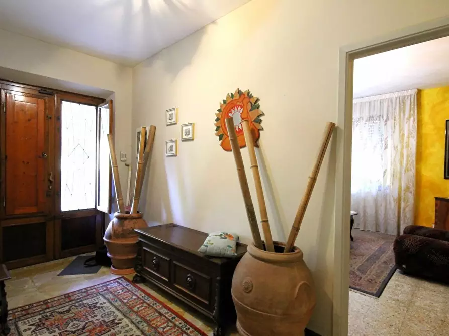 Immagine 10 di Casa bifamiliare in vendita  a Lucca