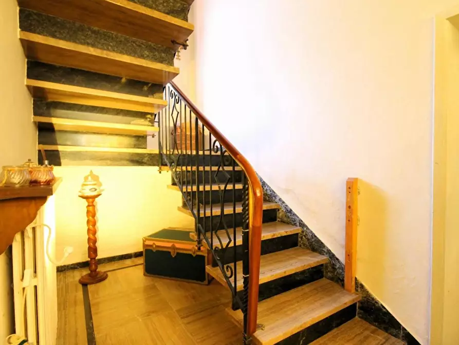 Immagine 21 di Casa bifamiliare in vendita  a Lucca