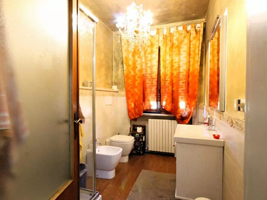 Immagine 32 di Casa bifamiliare in vendita  a Lucca