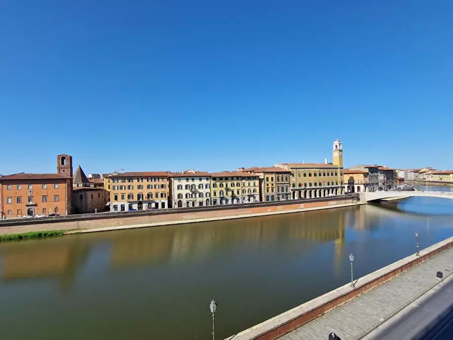 Immagine 12 di Appartamento in vendita  a Pisa