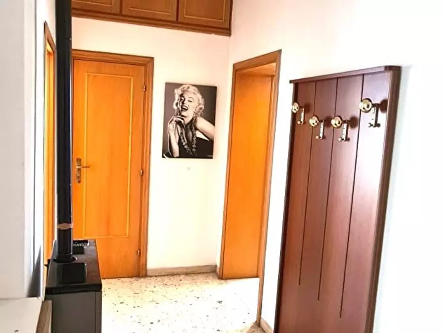 Immagine 11 di Appartamento in vendita  a Livorno