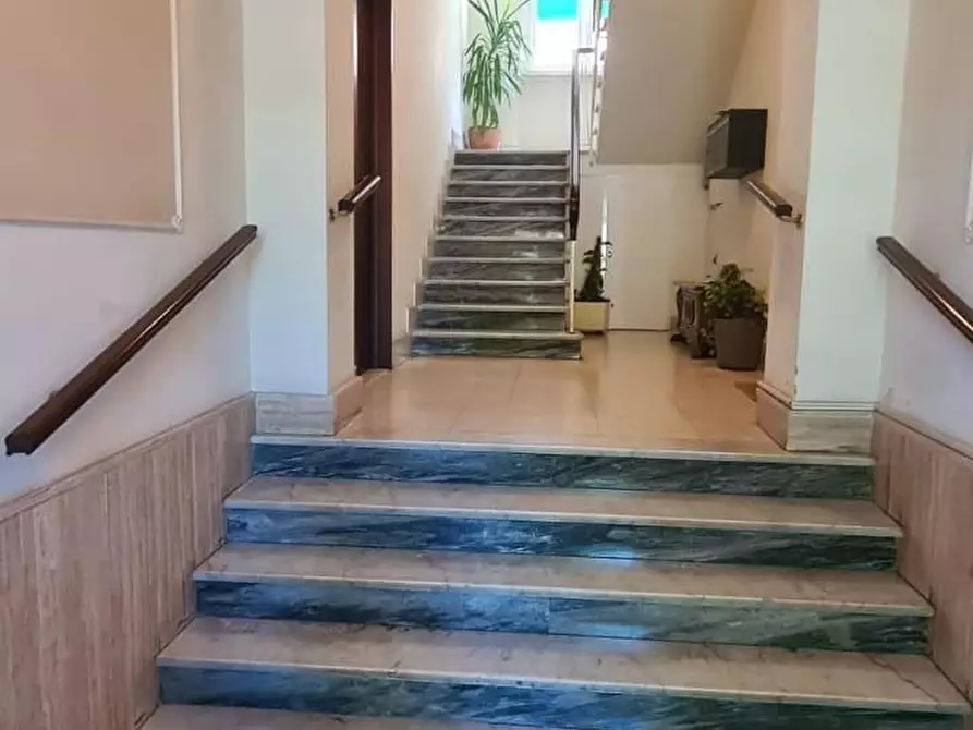 Immagine 17 di Appartamento in vendita  a Livorno