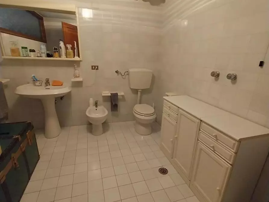 Immagine 19 di Villetta a schiera in vendita  a Calci