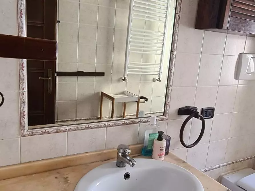 Immagine 4 di Appartamento in vendita  a Livorno