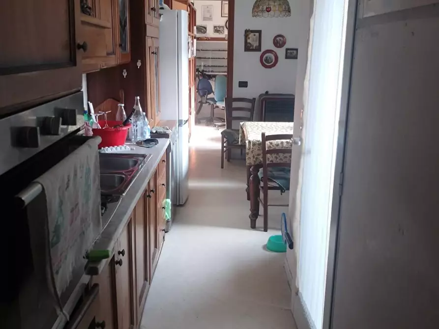 Immagine 5 di Villa in vendita  a Viareggio