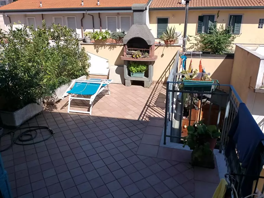 Immagine 7 di Villa in vendita  a Viareggio