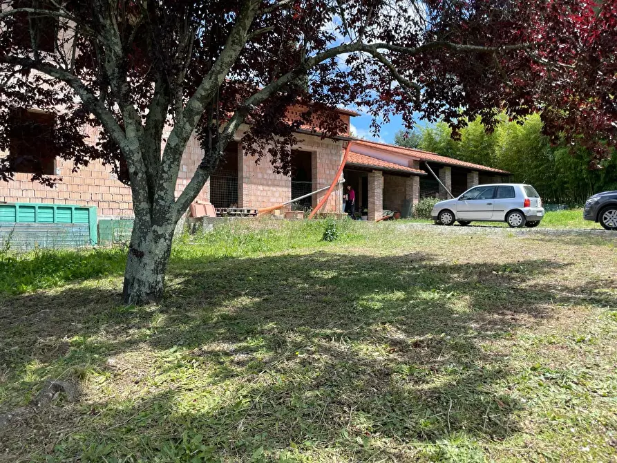 Immagine 29 di Villa in vendita  a Lucca