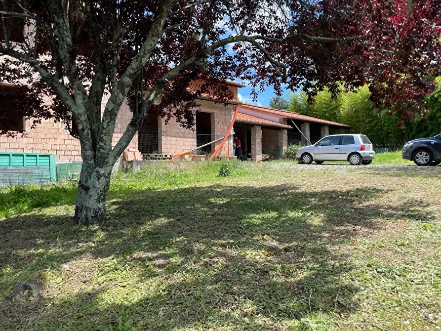 Immagine 28 di Villa in vendita  a Lucca