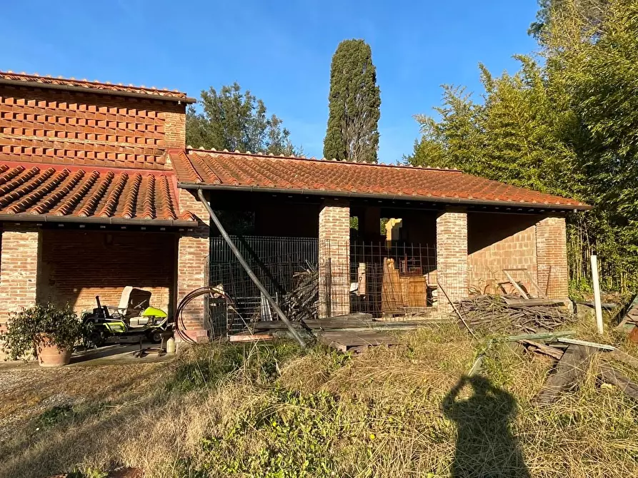 Immagine 7 di Villa in vendita  a Lucca