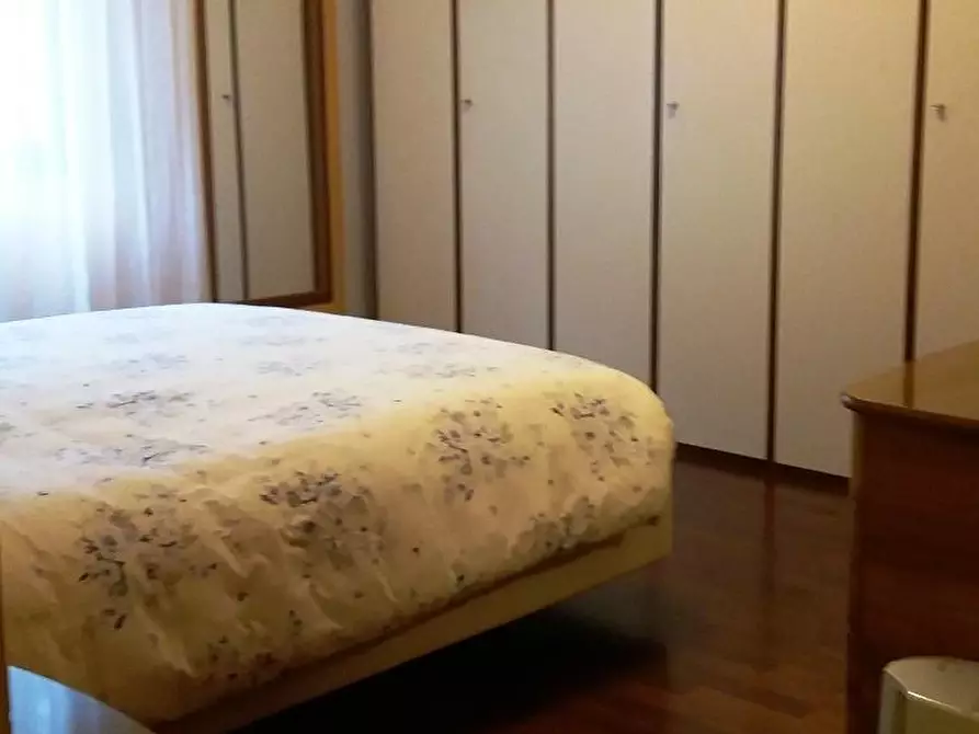 Immagine 10 di Appartamento in vendita  a Carrara