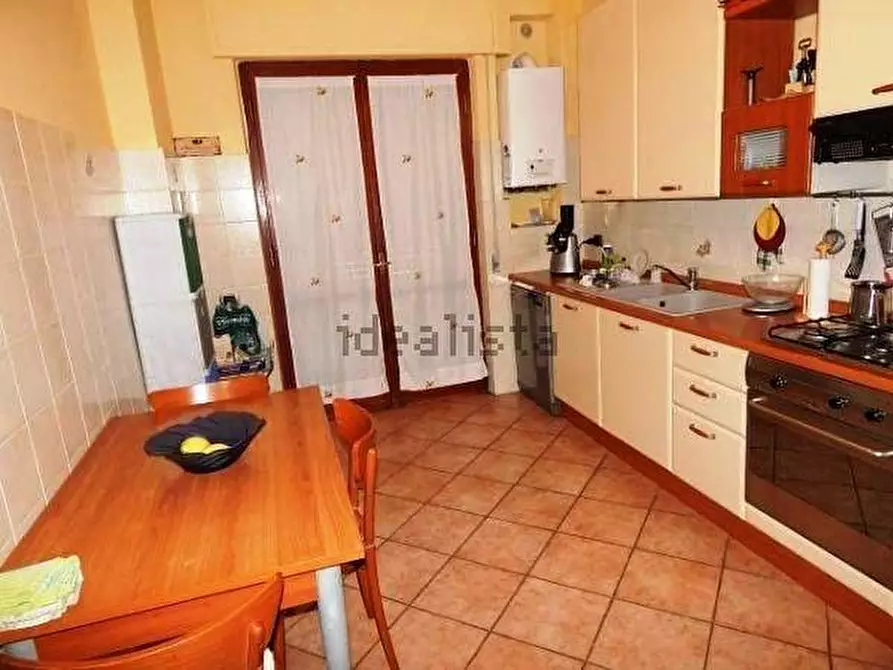 Immagine 19 di Appartamento in vendita  a Carrara