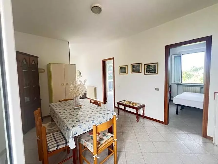 Immagine 45 di Casa bifamiliare in vendita  a Massa