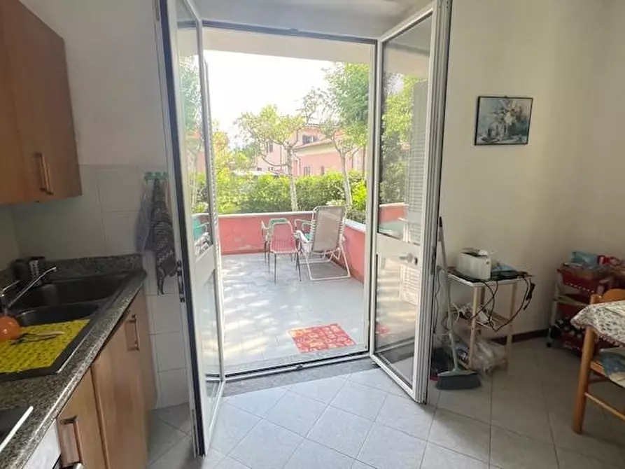 Immagine 19 di Casa bifamiliare in vendita  a Massa