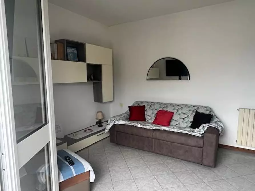 Immagine 40 di Casa bifamiliare in vendita  a Massa