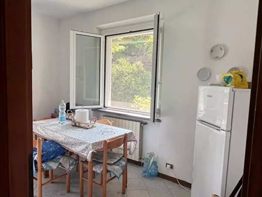 Immagine 15 di Casa bifamiliare in vendita  a Massa