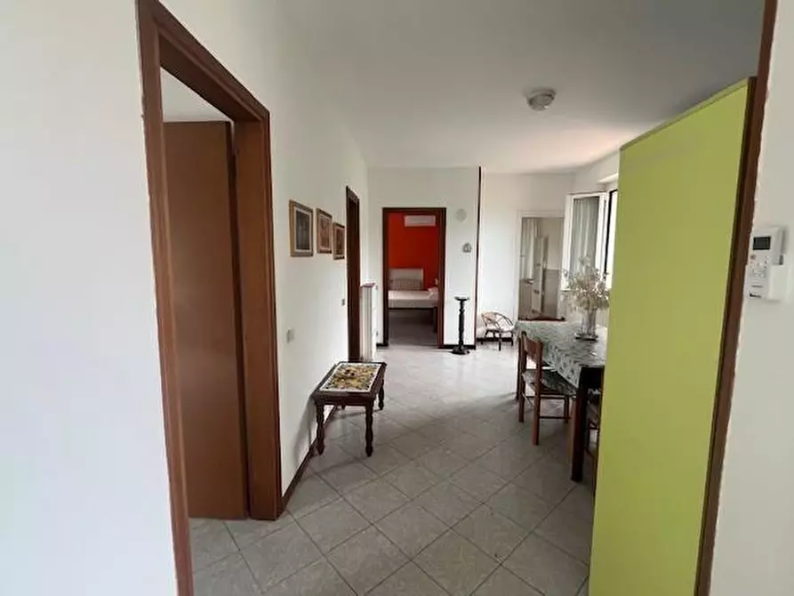 Immagine 42 di Casa bifamiliare in vendita  a Massa