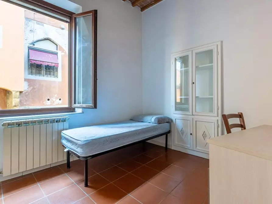 Immagine 11 di Appartamento in vendita  a Pisa