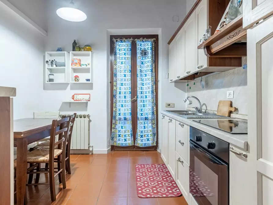 Immagine 6 di Appartamento in vendita  a Pisa