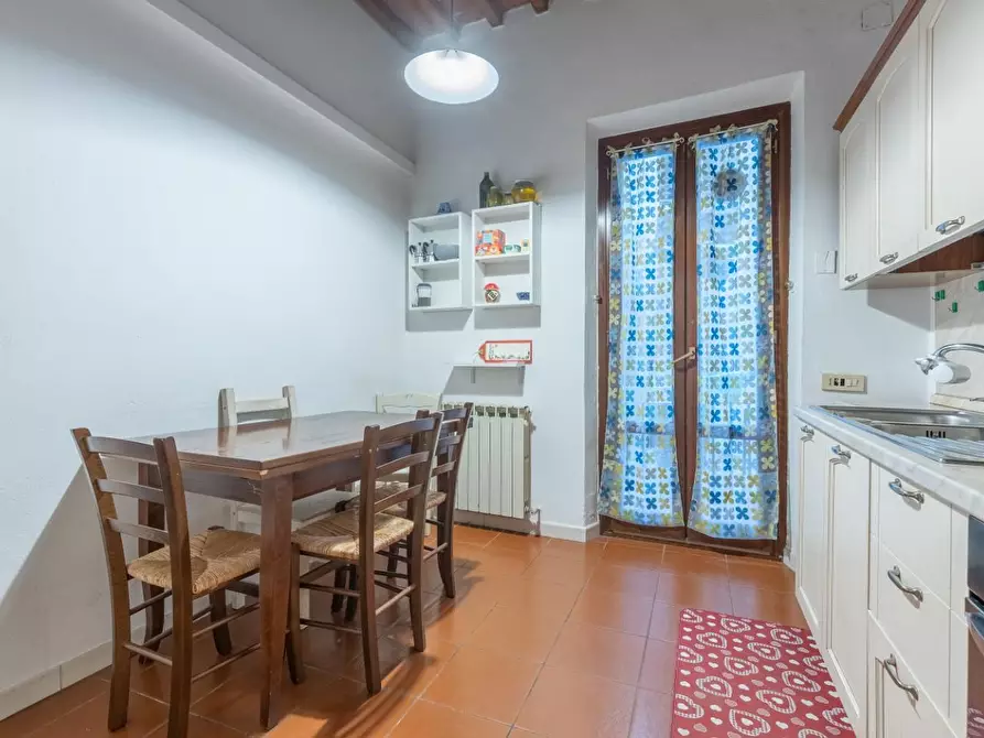 Immagine 7 di Appartamento in vendita  a Pisa