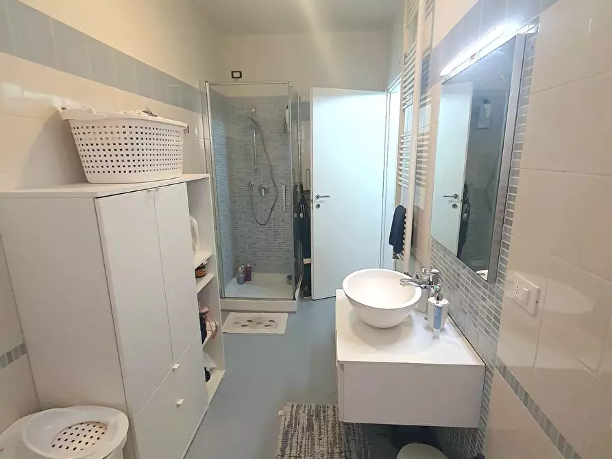 Immagine 26 di Appartamento in vendita  a Lucca