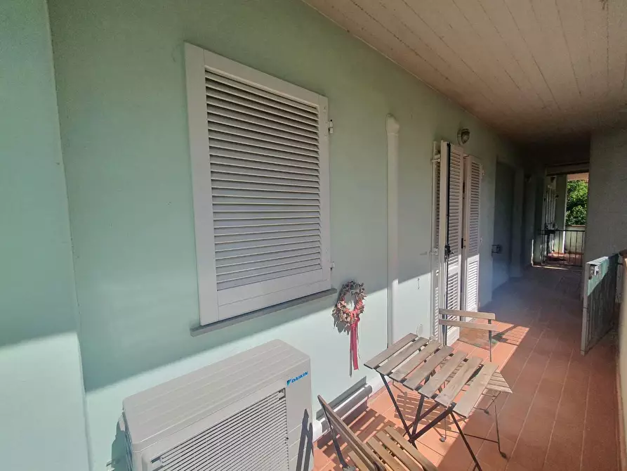 Immagine 5 di Appartamento in vendita  a Lucca