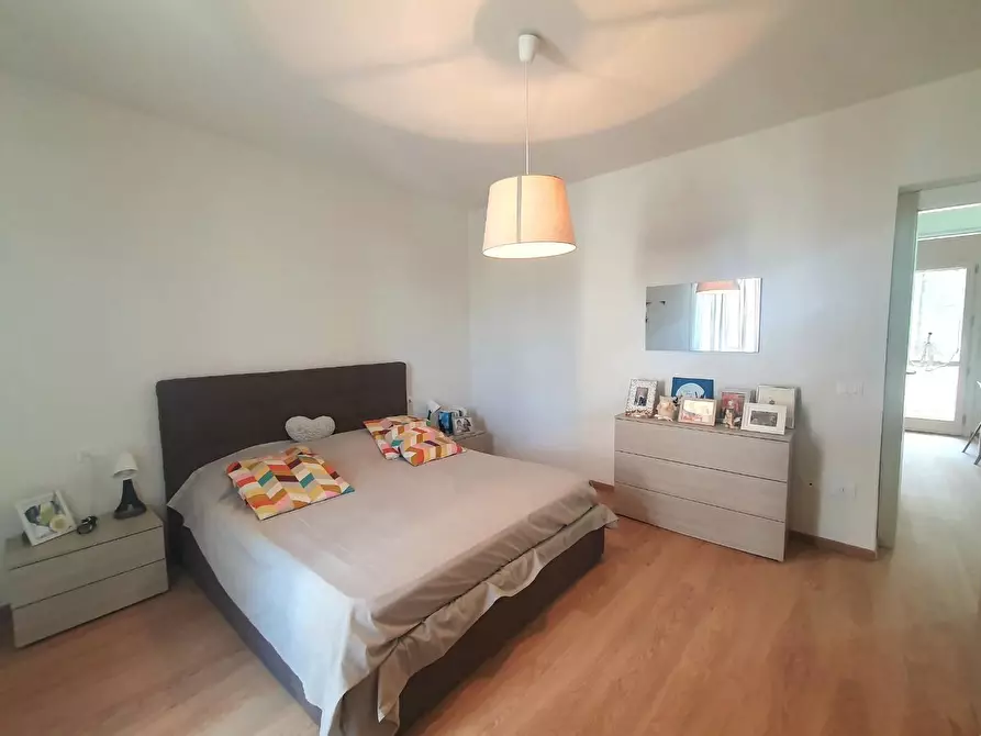 Immagine 16 di Appartamento in vendita  a Lucca