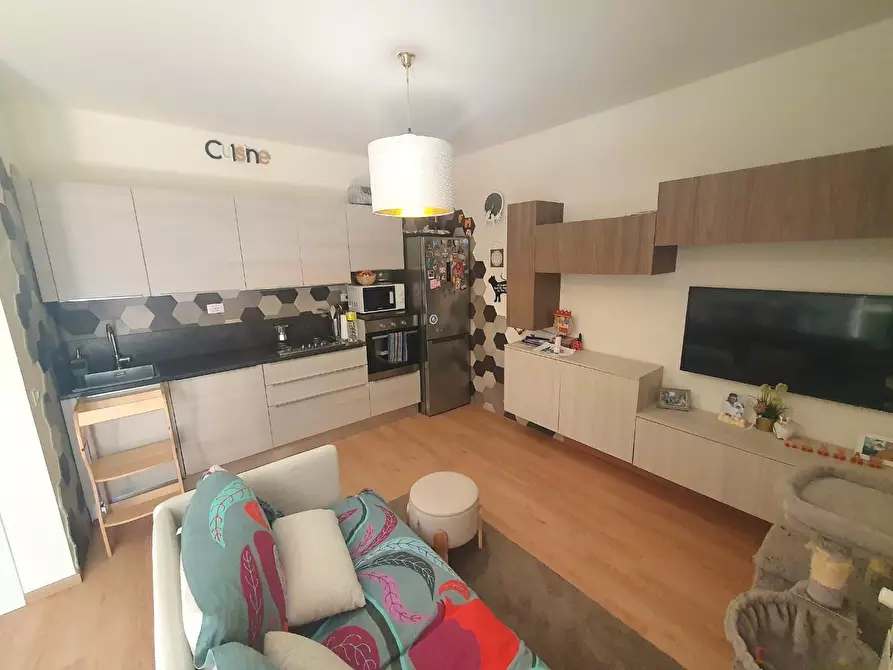 Immagine 12 di Appartamento in vendita  a Lucca