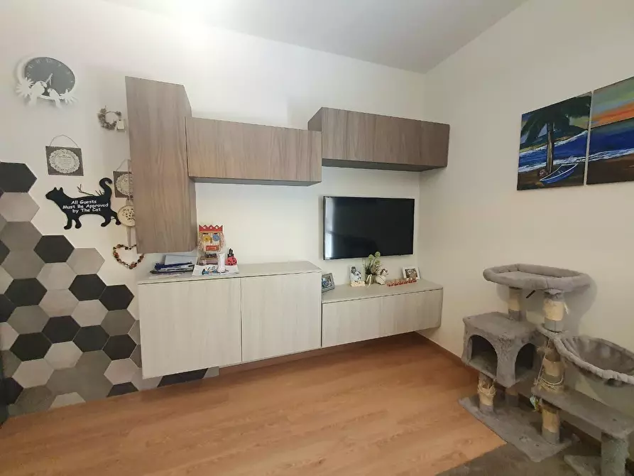 Immagine 8 di Appartamento in vendita  a Lucca