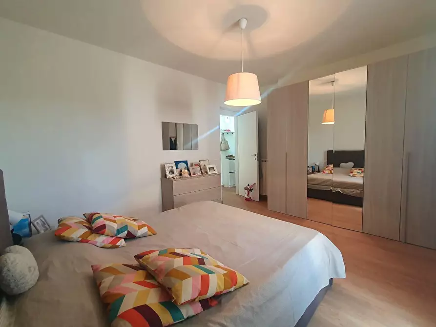 Immagine 17 di Appartamento in vendita  a Lucca