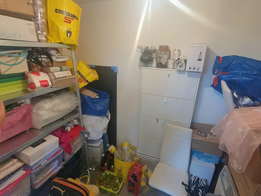 Immagine 30 di Appartamento in vendita  a Lucca