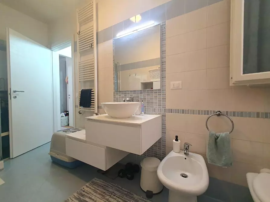 Immagine 24 di Appartamento in vendita  a Lucca