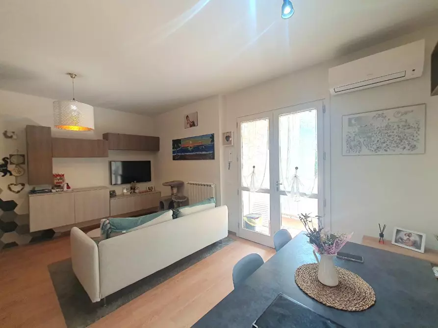 Immagine 3 di Appartamento in vendita  a Lucca