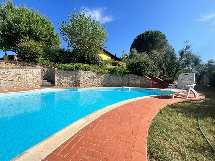 Immagine 6 di Villa in vendita  a Montelupo Fiorentino